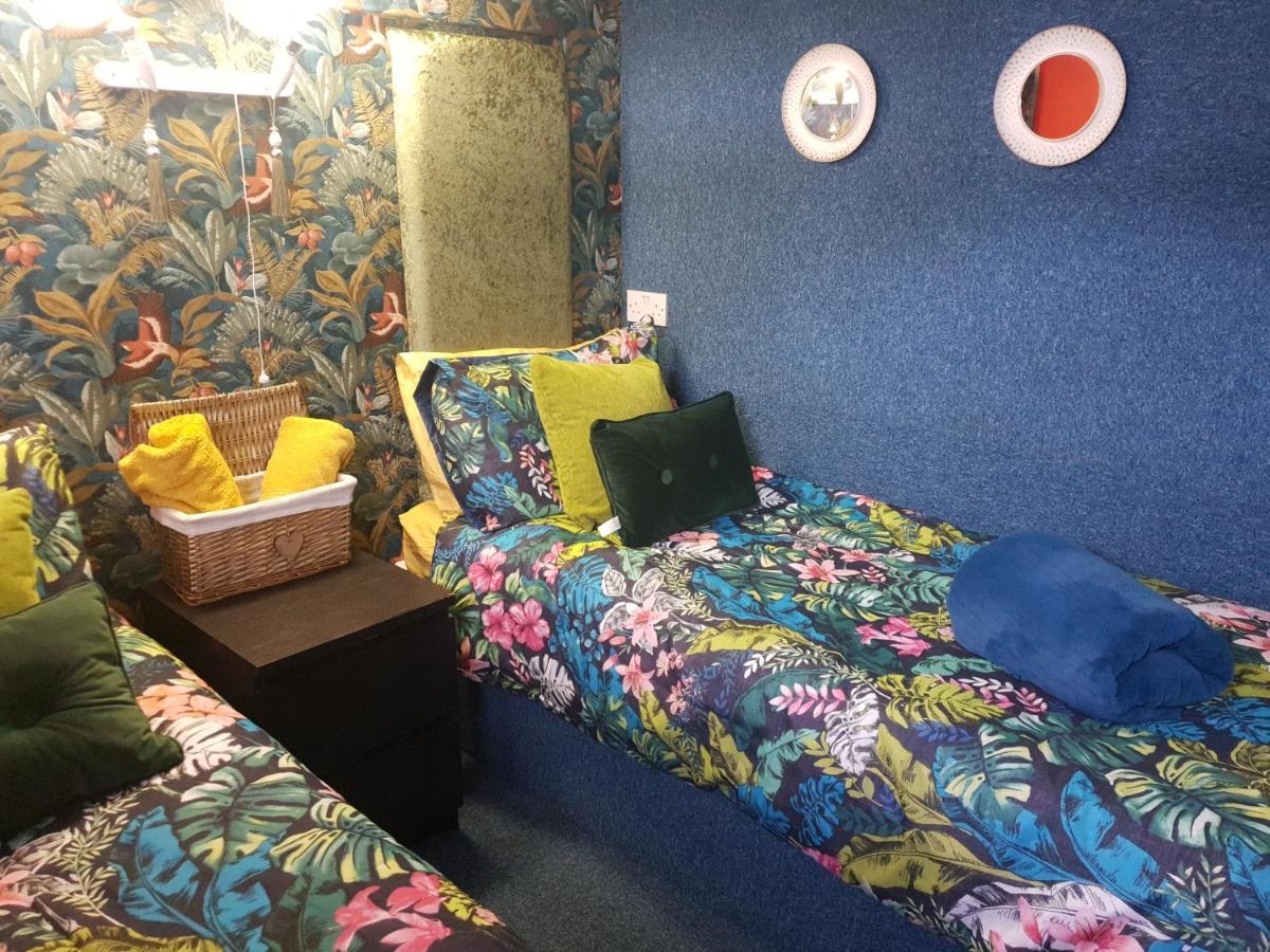Jasmine Coral Jay Boutique Boatel Ocean Village Gibraltár Kültér fotó