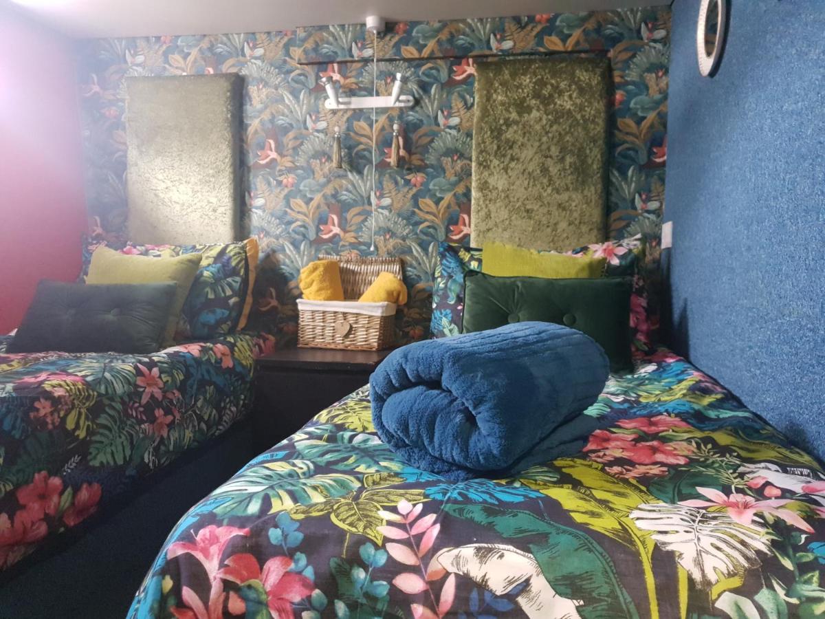 Jasmine Coral Jay Boutique Boatel Ocean Village Gibraltár Kültér fotó
