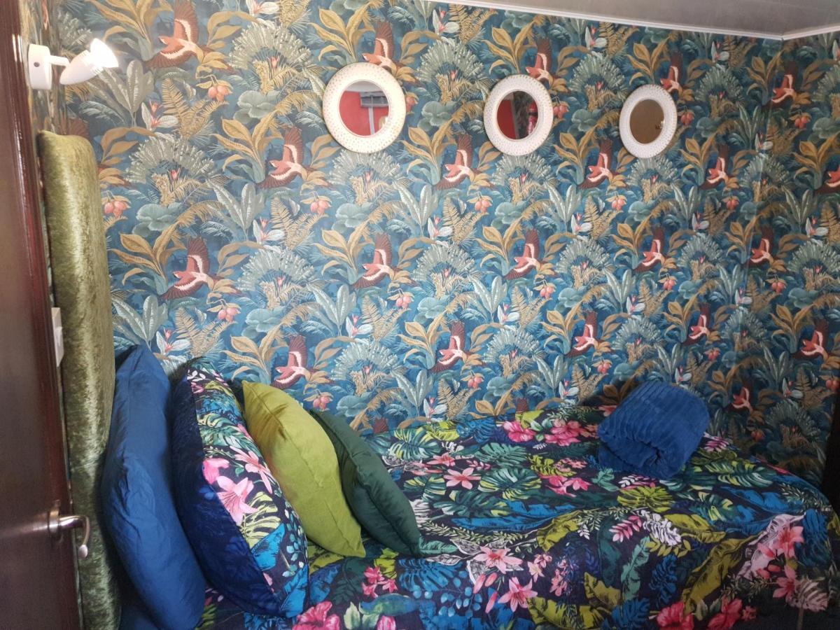 Jasmine Coral Jay Boutique Boatel Ocean Village Gibraltár Kültér fotó