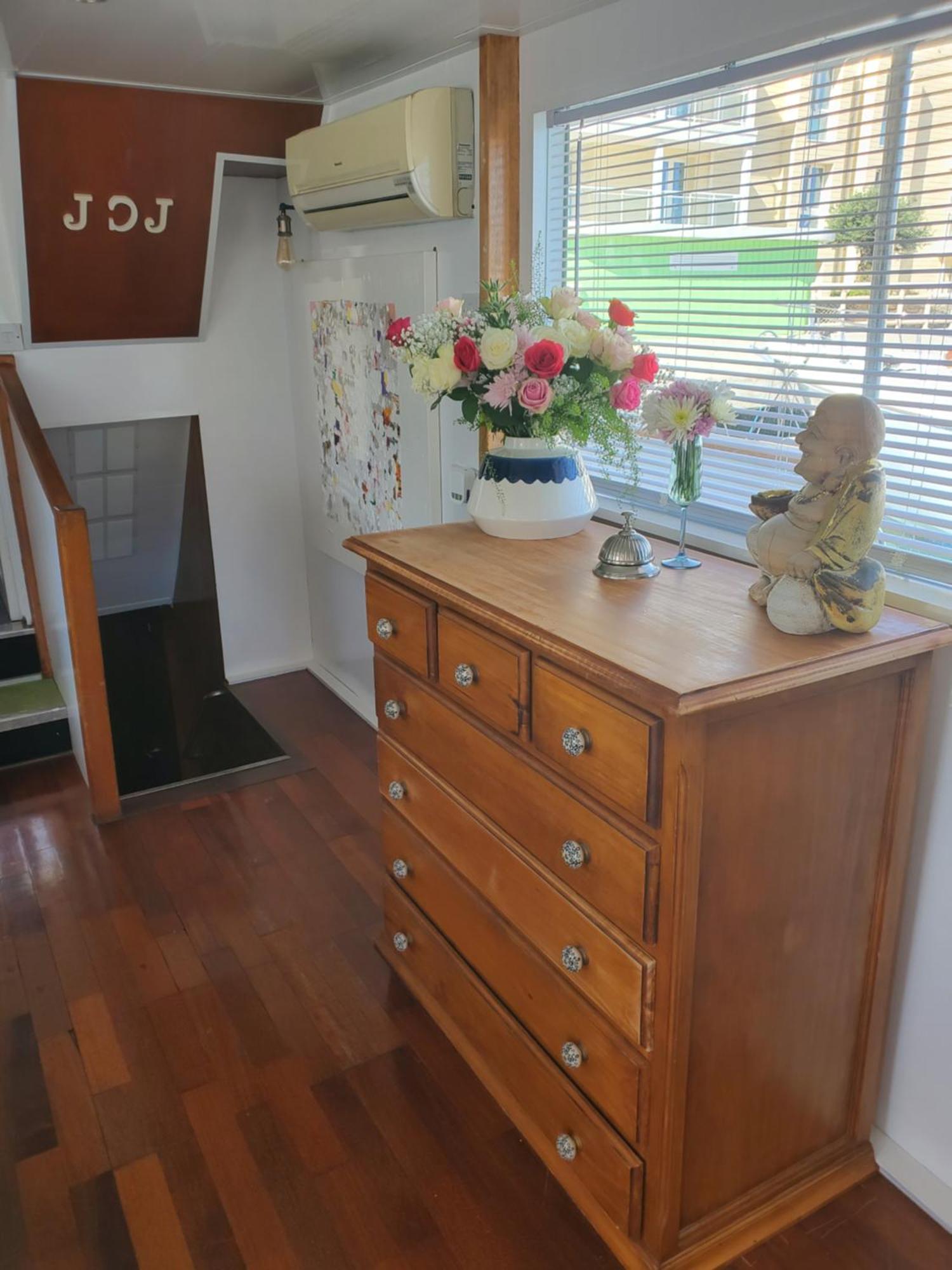 Jasmine Coral Jay Boutique Boatel Ocean Village Gibraltár Kültér fotó