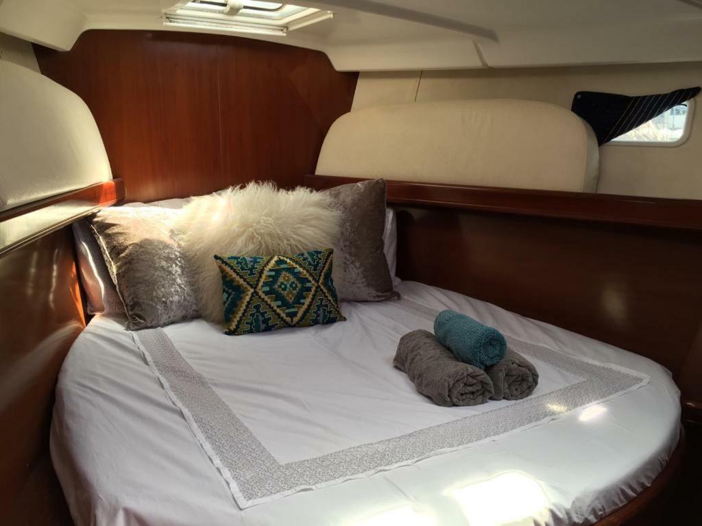 Jasmine Coral Jay Boutique Boatel Ocean Village Gibraltár Kültér fotó